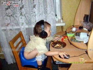 multitasking-of-funny-baby